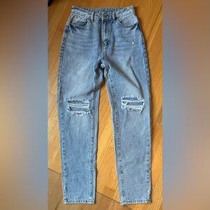 Stylish Blue Distressed Women’s Jeans
